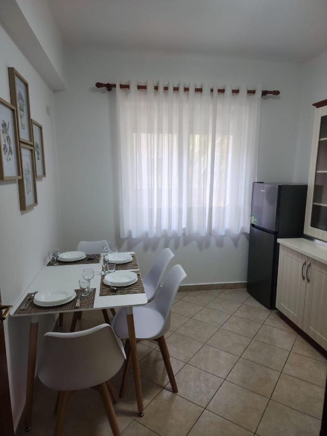 Center Apartment *